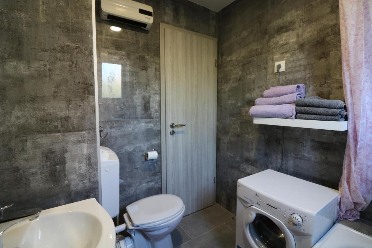 Klaudia Apartment Pula Luaran gambar