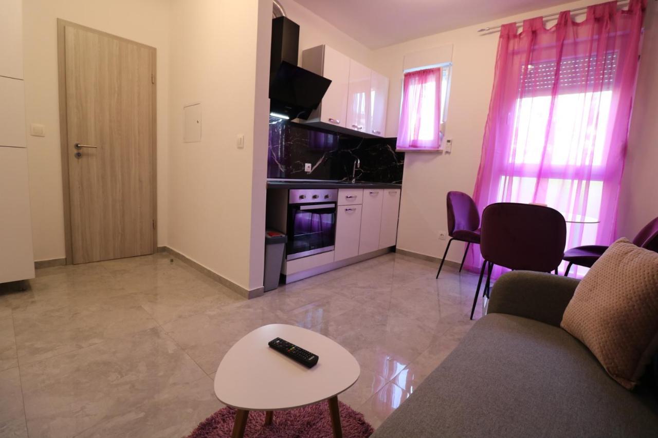 Klaudia Apartment Pula Luaran gambar